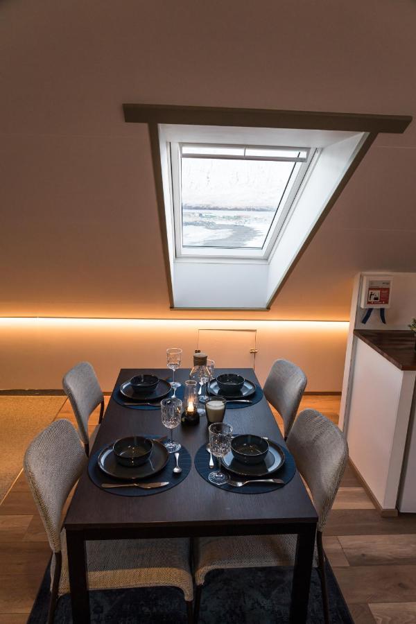 Scenic Penthouse - Ocean View & Skylight Windows Apartment Siglufjordur Ngoại thất bức ảnh